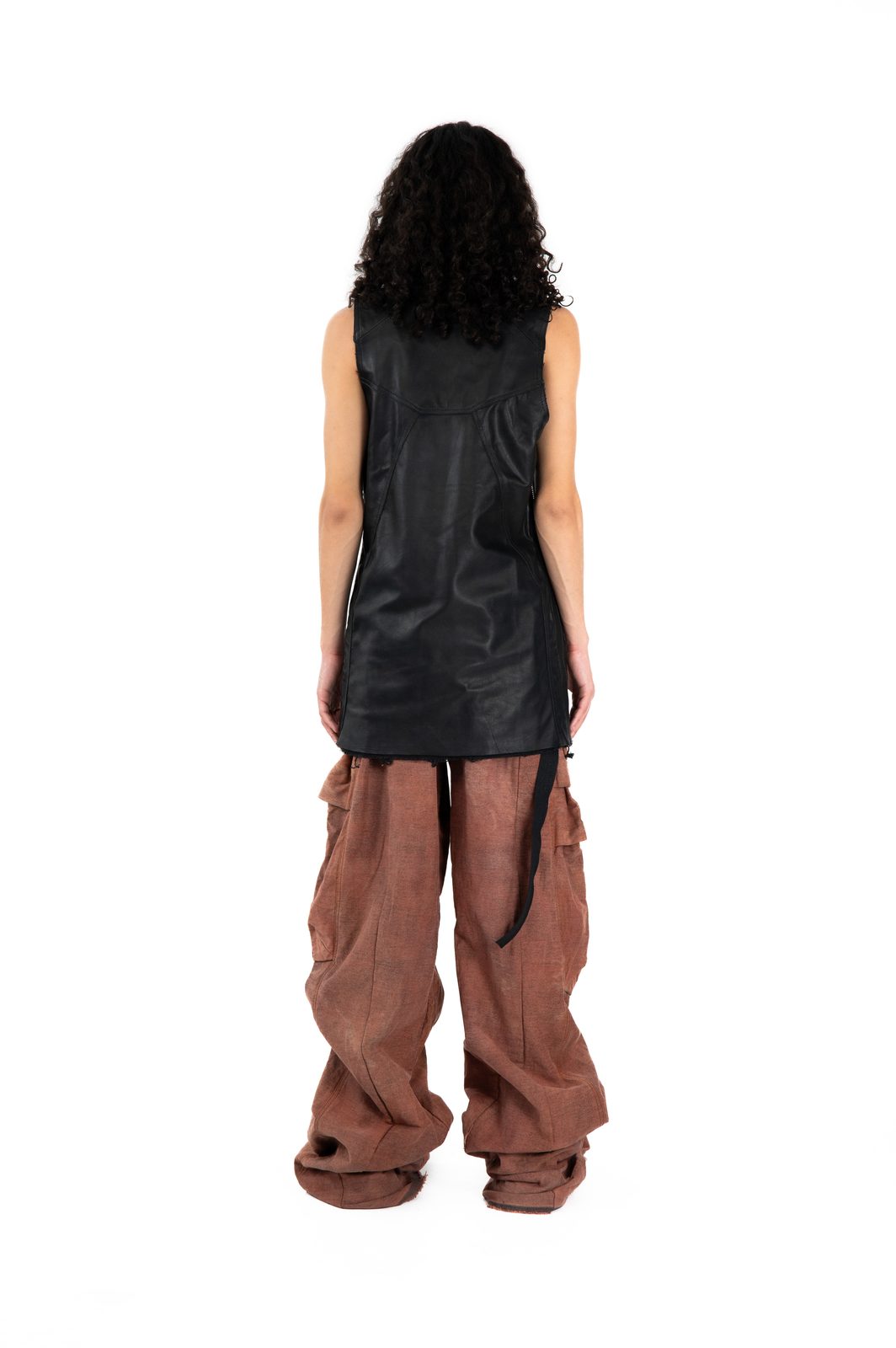 LOOK 17T - Cowhide Tank — FW25 Supervillains, hand-crafted leather & technical garments by NDSCLSD Montréal
